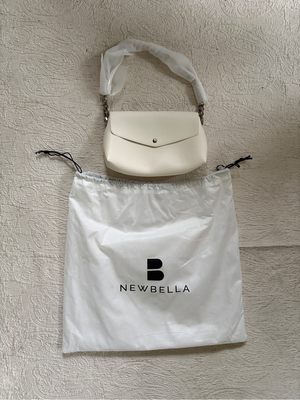 NEW Newbella White Leather Purse with original bag